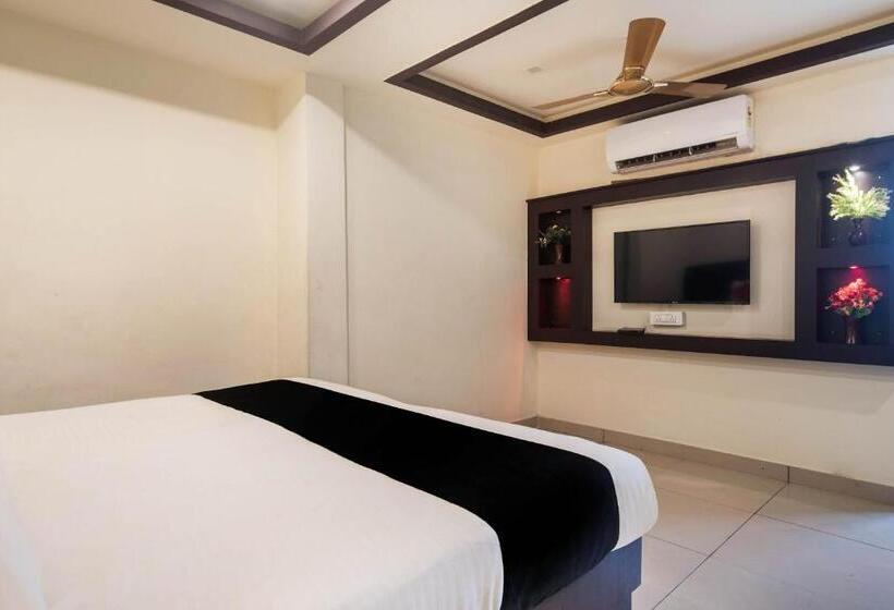 ホテル Capital O Alfa