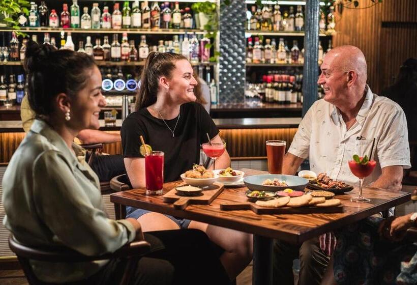 Carnmore Hotel Christchurch