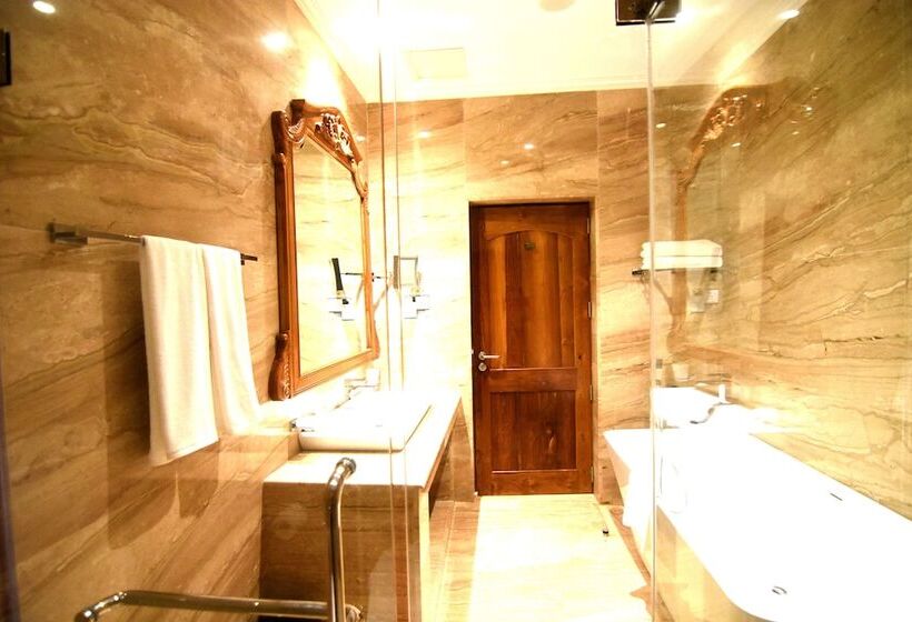 Araliya Red Budget Friendly Hotel Where You Find Stunning 360 Panoramic View Of Nuwara Eliya