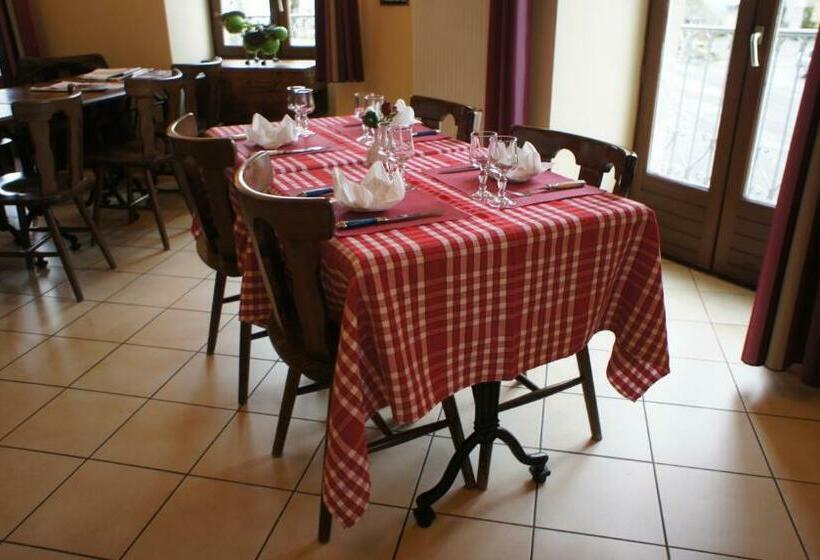 فندق Auberge De Raulhac