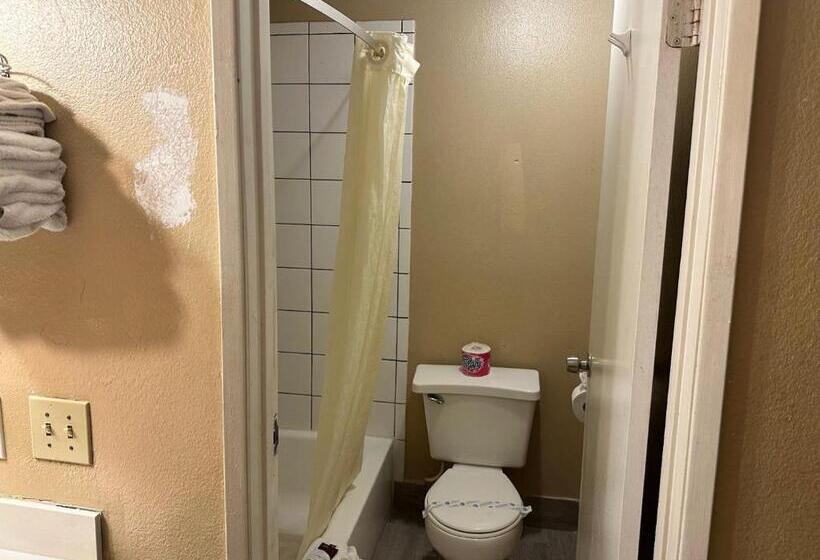 בית מלון כפרי Highland Inn