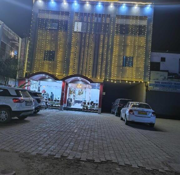 فندق Oyo 23101  Amarpali