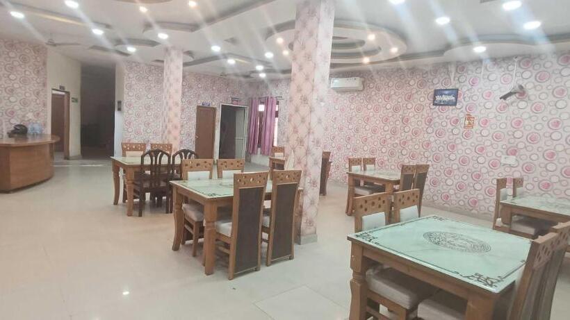 فندق Oyo 23101  Amarpali