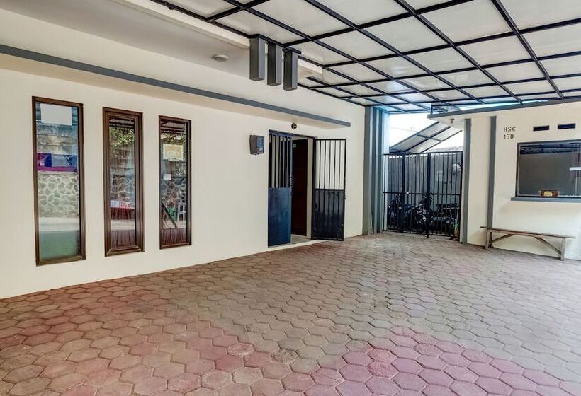 호텔 Oyo 3878 Graha Hsc Syariah