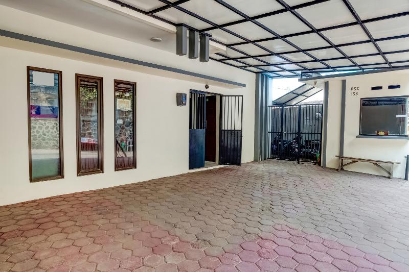 호텔 Oyo 3878 Graha Hsc Syariah