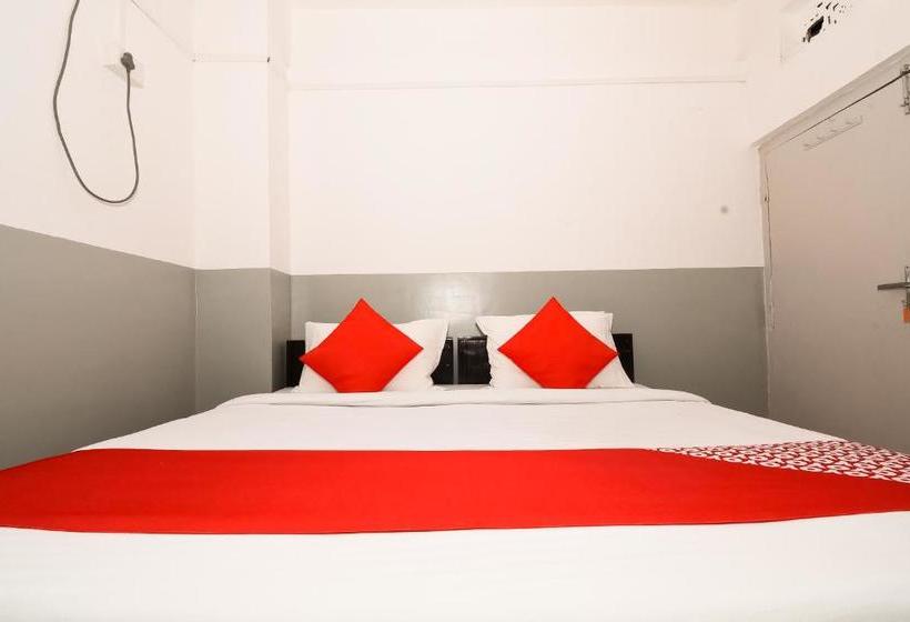 호텔 Oyo 41893  Sahdev