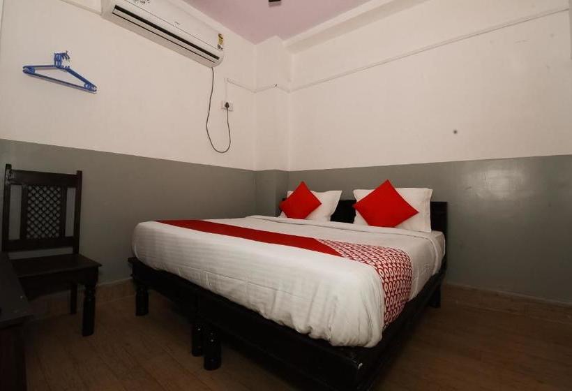 호텔 Oyo 41893  Sahdev
