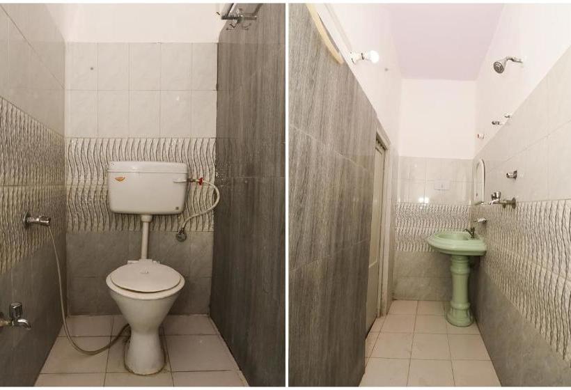 호텔 Oyo 41893  Sahdev