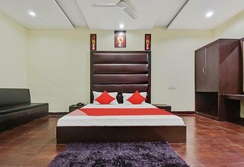 בית מלון כפרי Oyo 46589  Shivam Paradise