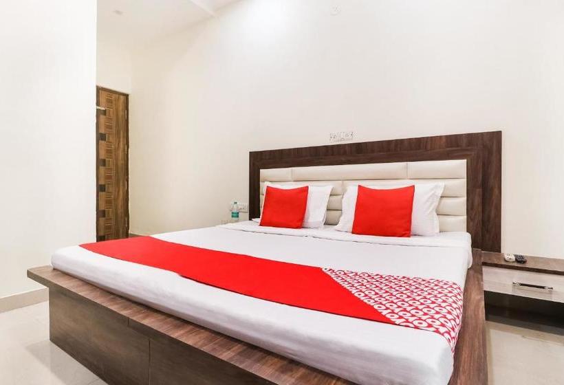 Отель Oyo 60638 City Guest House