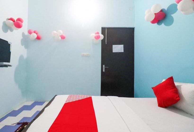 فندق Oyo 73552 The Nakshatra