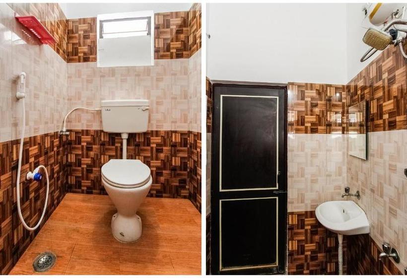 Отель Oyo 75016 Dezire