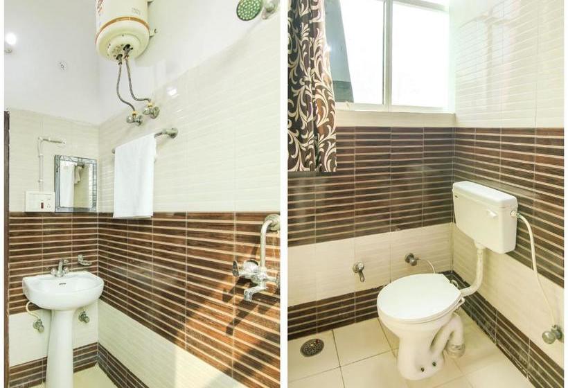 בית מלון כפרי Oyo 75664  Nmr Plaza