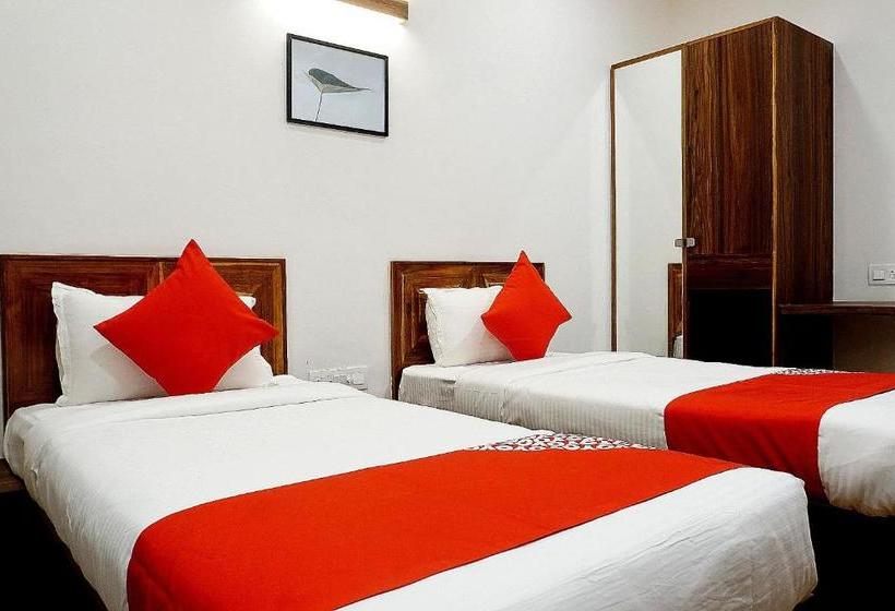 فندق Oyo 75890 Prasad Lodge