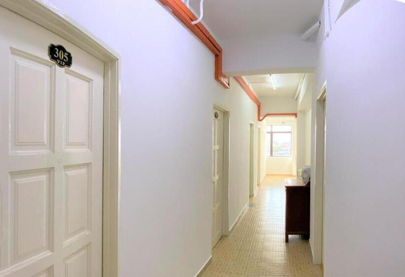 בית מלון כפרי Oyo 89540 B  Penang