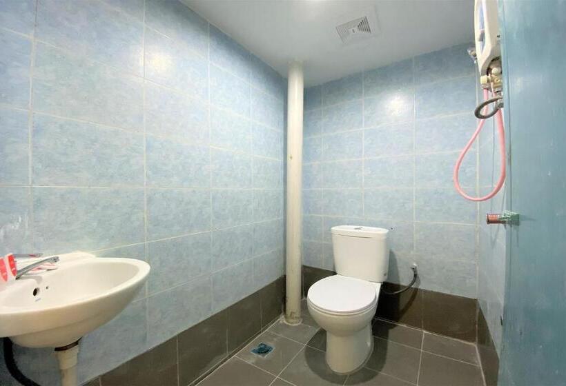 בית מלון כפרי Oyo 89540 B  Penang