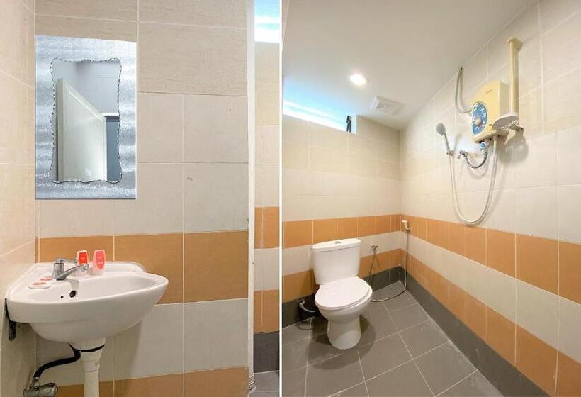 בית מלון כפרי Oyo 89540 B  Penang