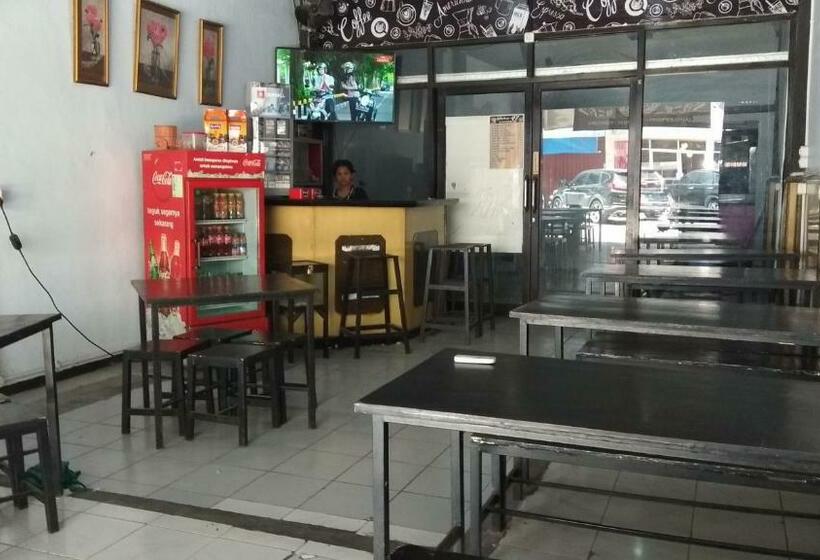 酒店 Oyo 90001 Homestay 47 Latanete