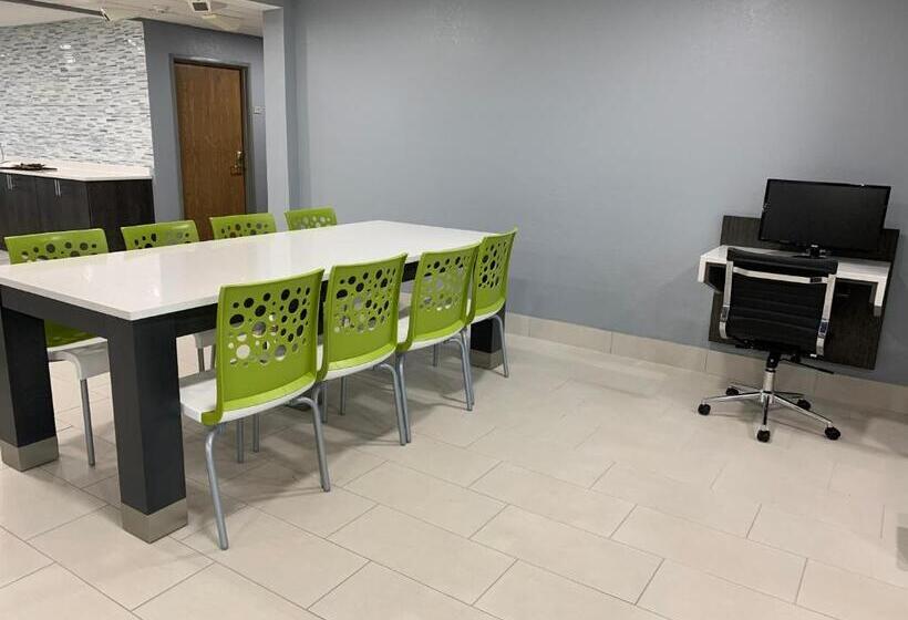호텔 Quality Inn Owatonna Near Medical Center