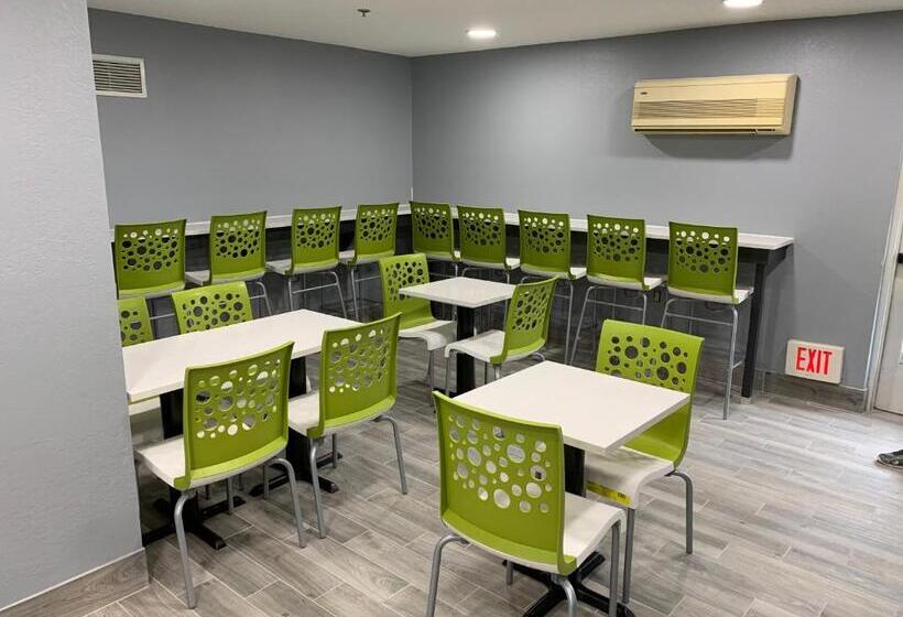 فندق Quality Inn Owatonna Near Medical Center