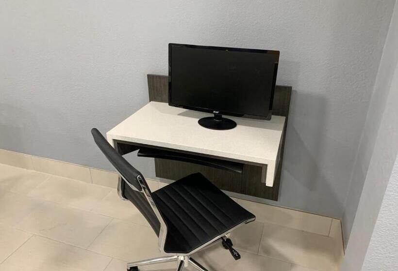 فندق Quality Inn Owatonna Near Medical Center