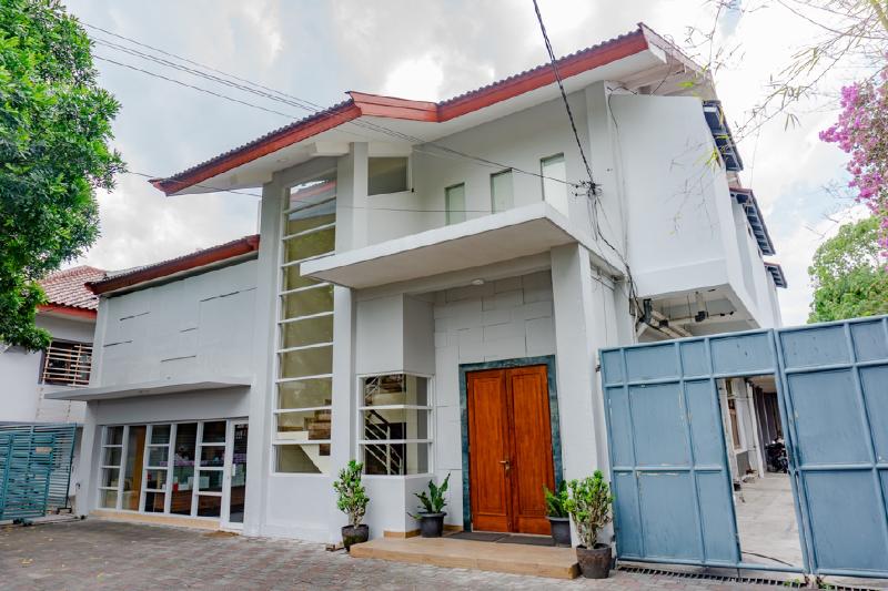 호텔 Reddoorz Near Jogja City Mall 4