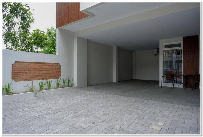 Отель Reddoorz Near Sleman City Hall 2