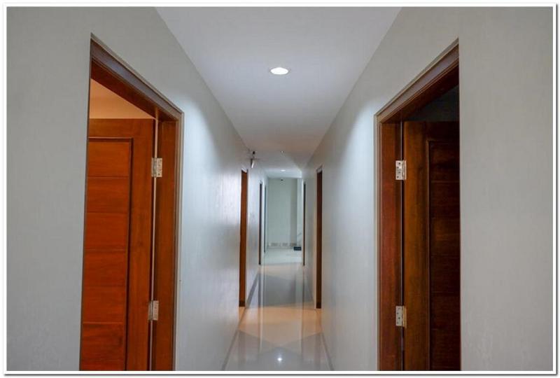 Отель Reddoorz Near Sleman City Hall 2