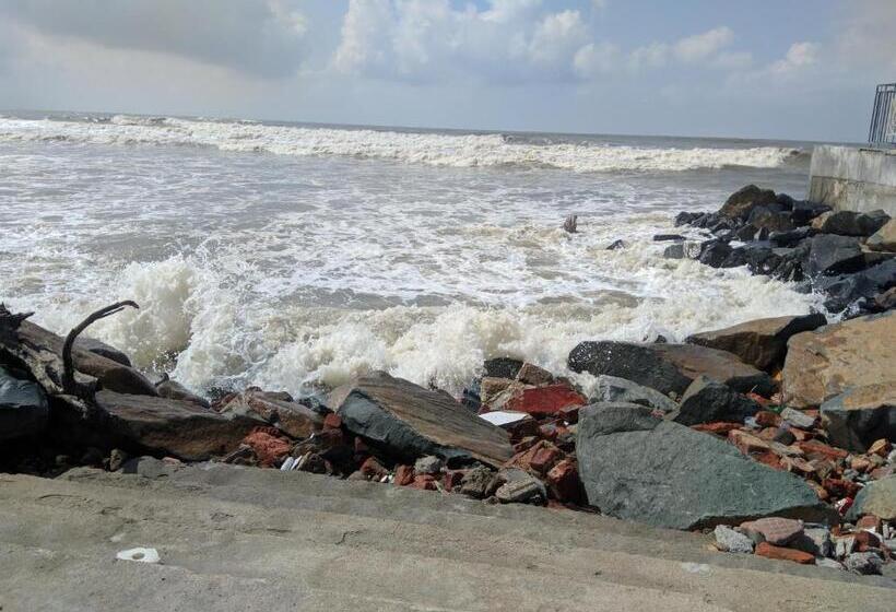 Отель Resort Garden Retreat Seaview