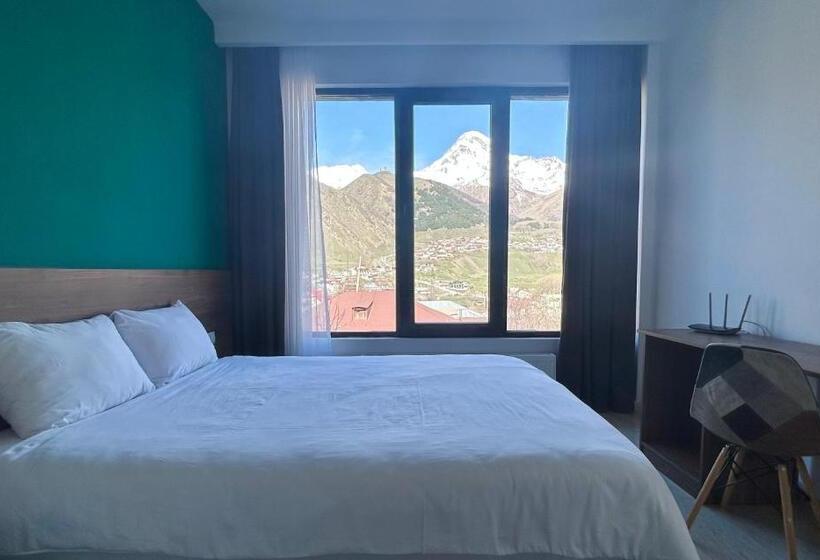 هتل Shushabandi Kazbegi