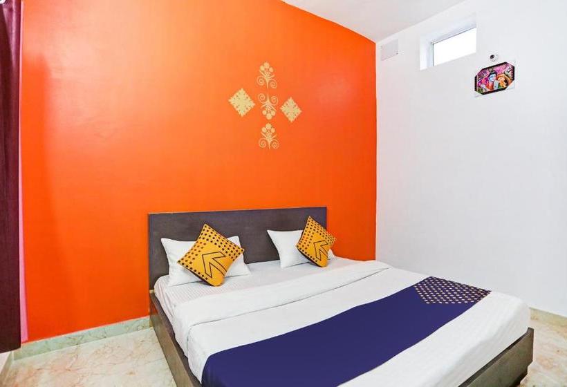 酒店 Spot On 75686 Royal Stay