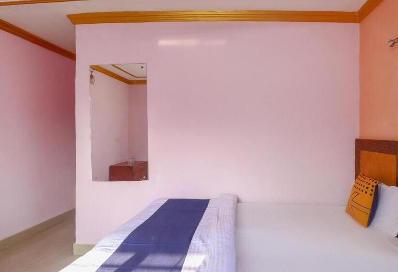 Spot On 75963 Hotel Prince