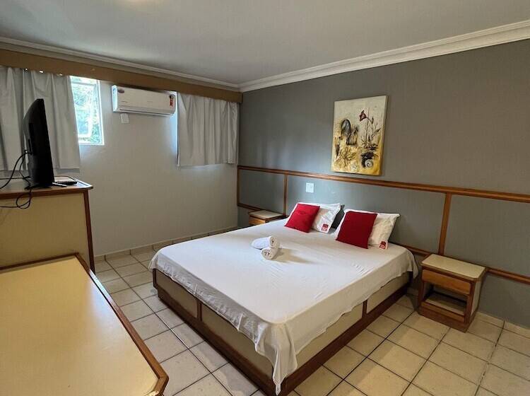 Отель Teófilo Otoni