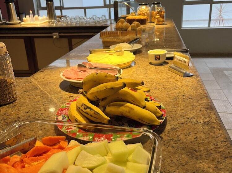 Отель Teófilo Otoni