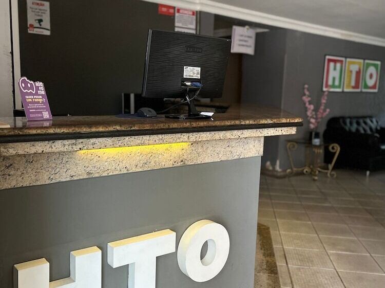 Отель Teófilo Otoni