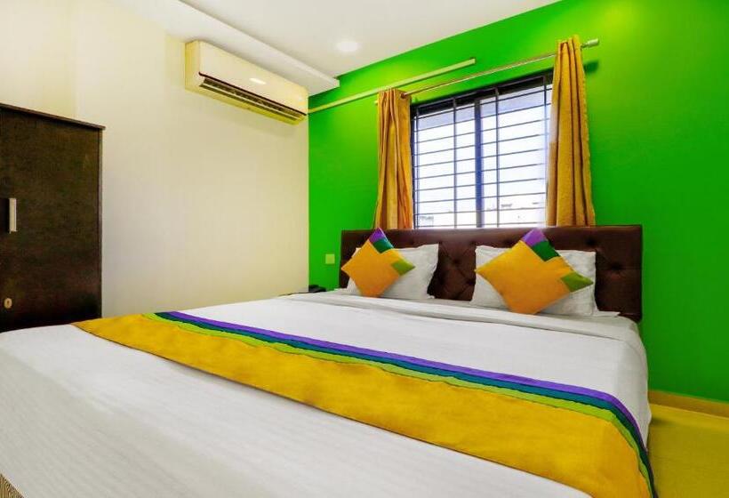 Itsy Hotels Carnival Inn