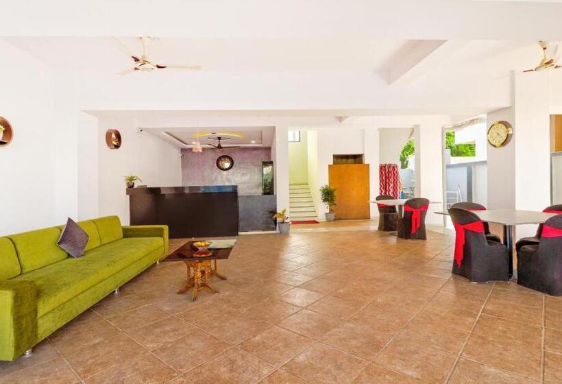 Itsy Hotels Carnival Inn