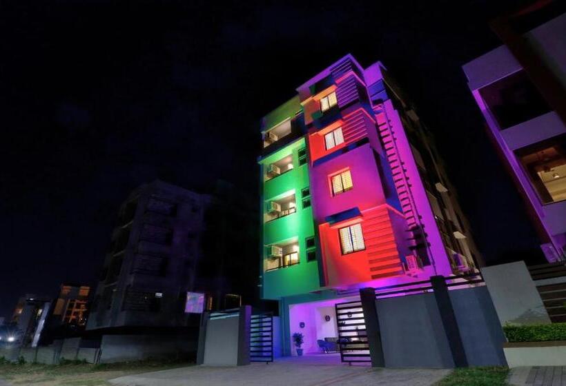 Itsy Hotels Carnival Inn