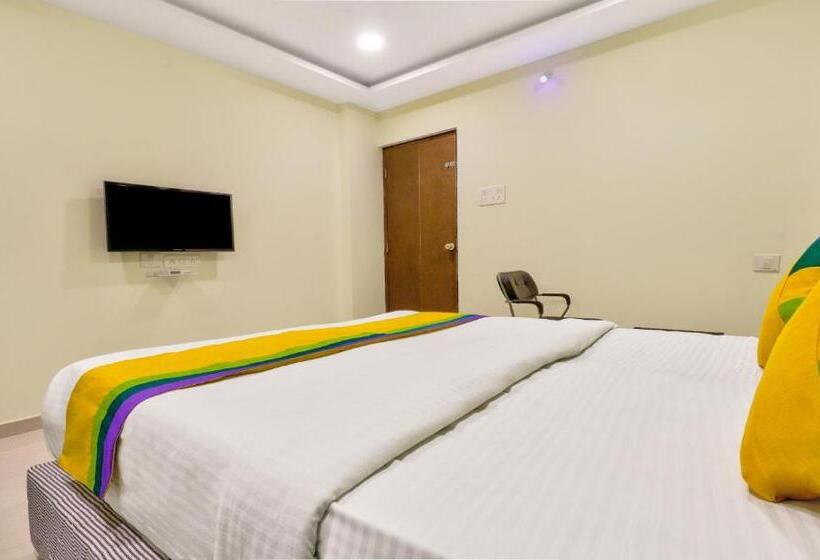 Itsy Hotels Carnival Inn