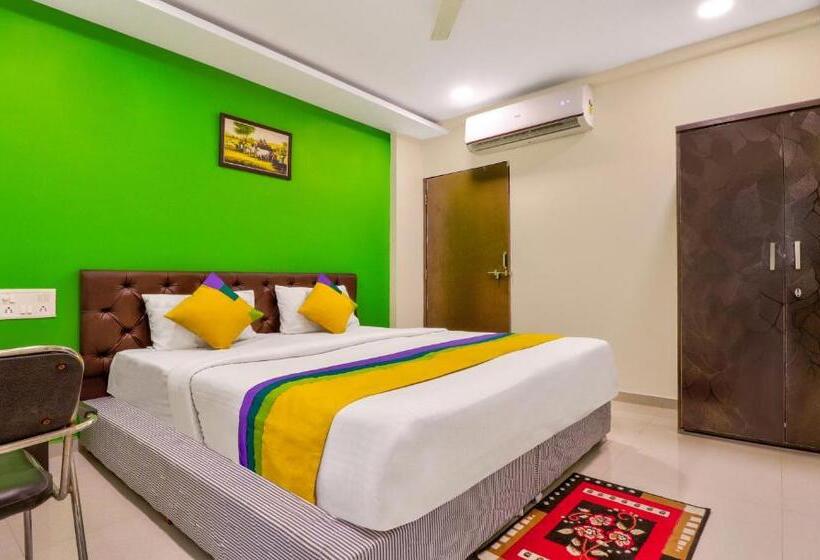 Itsy Hotels Carnival Inn