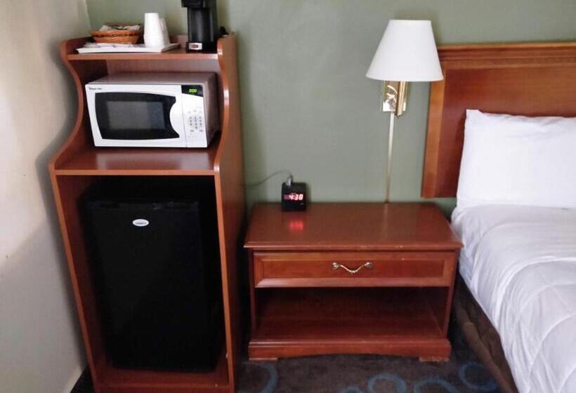 汽车旅馆  Ventura Grand Inn