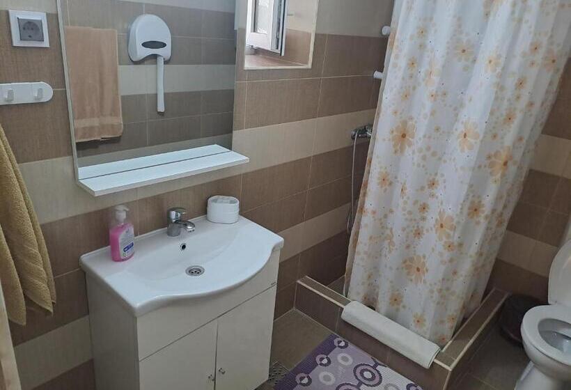 פנסיון Casa Elena