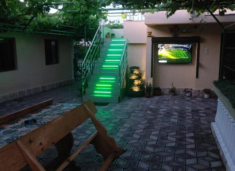 פנסיון Casa Elena