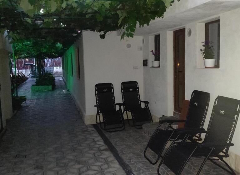 פנסיון Casa Elena