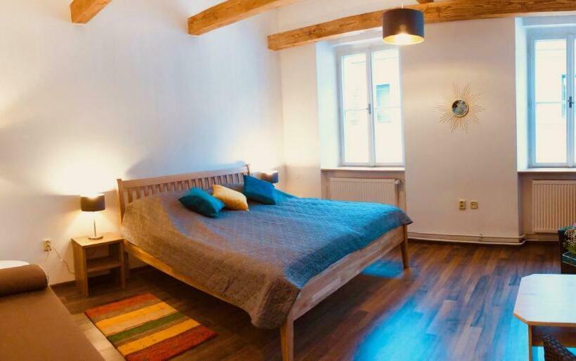 膳宿费 Penzion Laterna