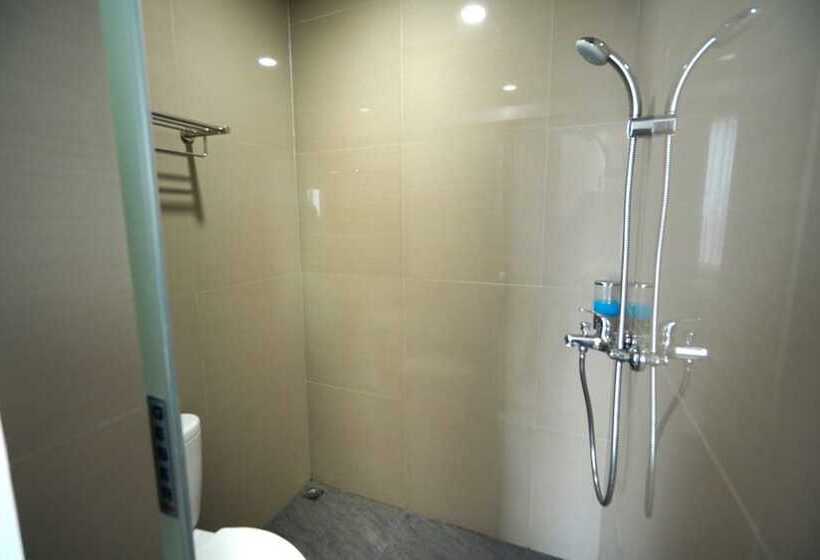 Пансион Reddoorz Plus @ Terban Residence