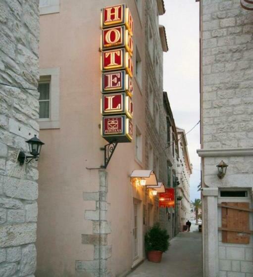 پانسیون Rooms By The Sea Trogir   15155