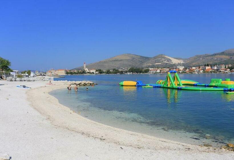 پانسیون Rooms By The Sea Trogir   15155