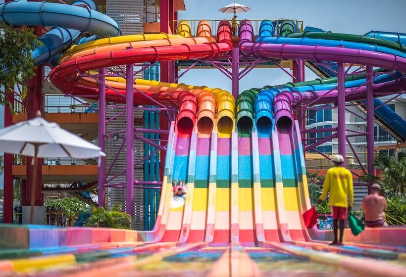 Splash Beach Villa Resort