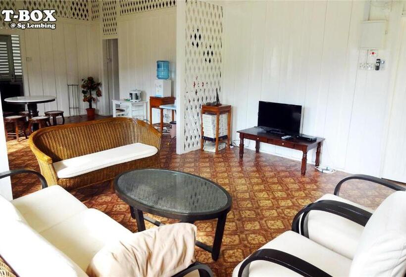 אתר נופש T-box Sungai Lembing